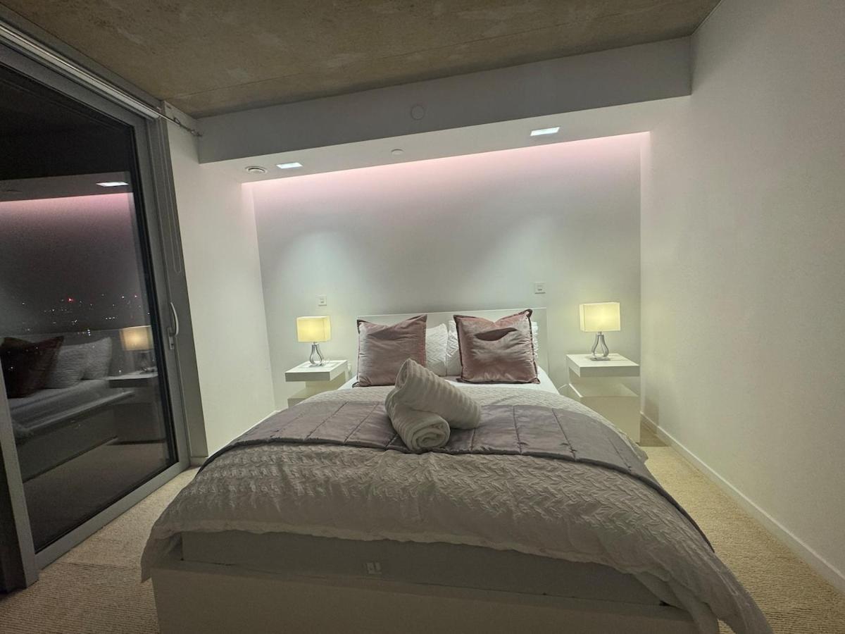 Luxury 1 Bedroom Apartment In Londra Esterno foto