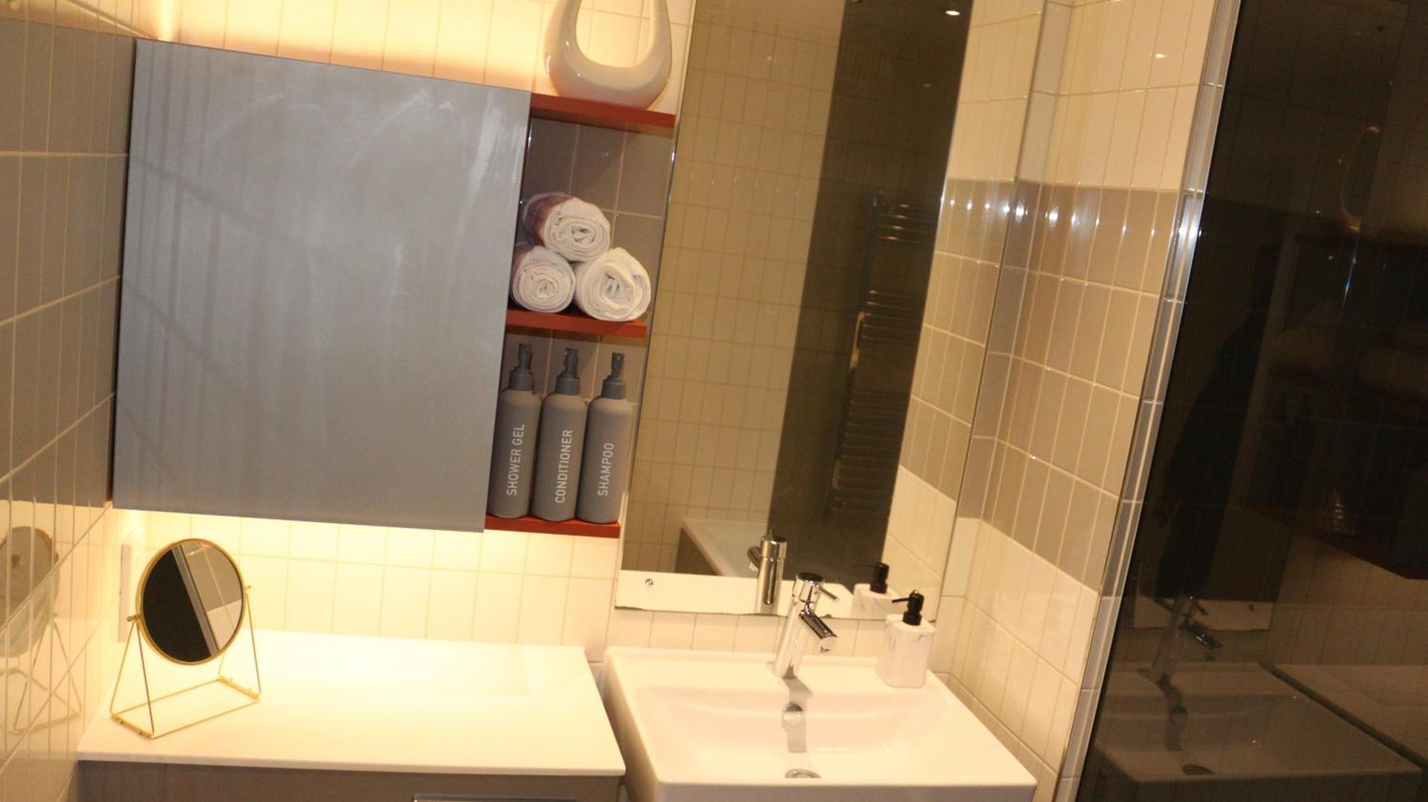 Luxury 1 Bedroom Apartment In Londra Esterno foto